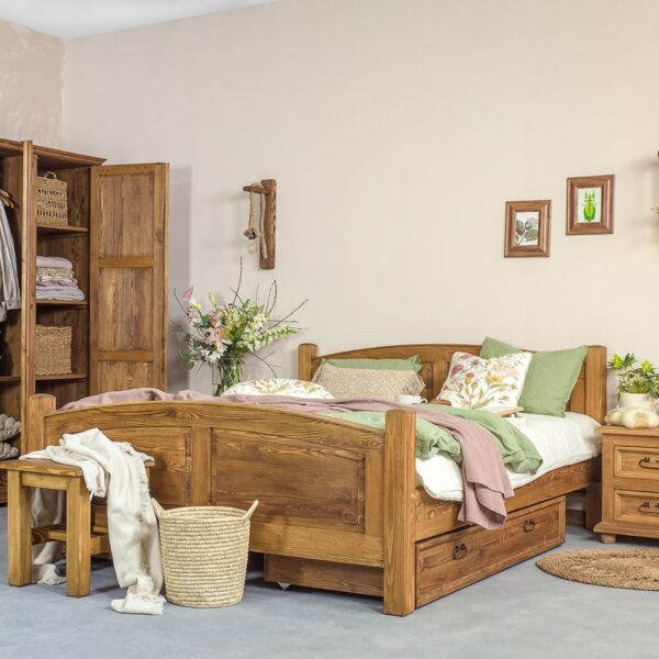 łóżko drewniane podwójne